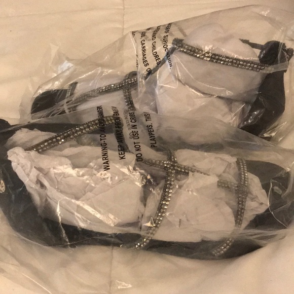 NWT Rhinestone gladiator sandals - Picture 5 of 6